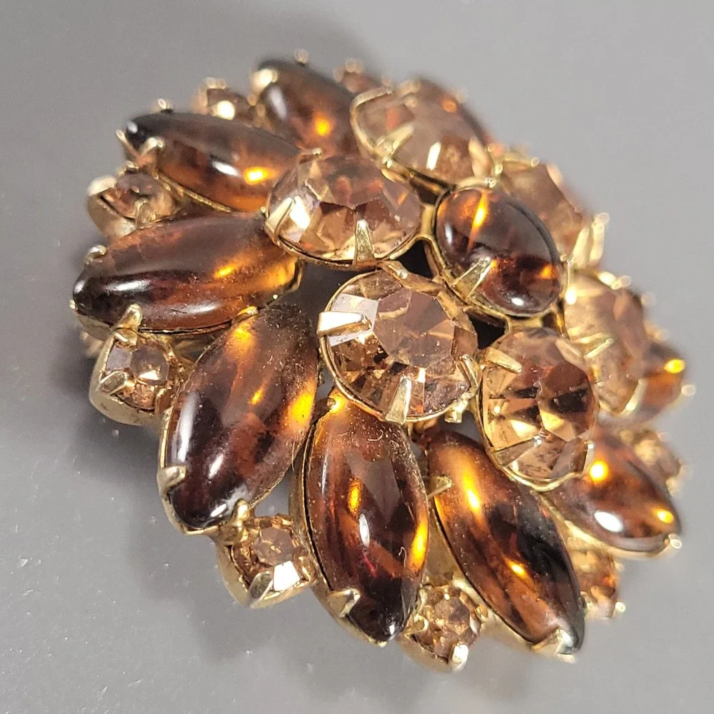Vintage WEISS  Brooch Root Beer Brown Champagne Rhinestone Cabochon Cluster